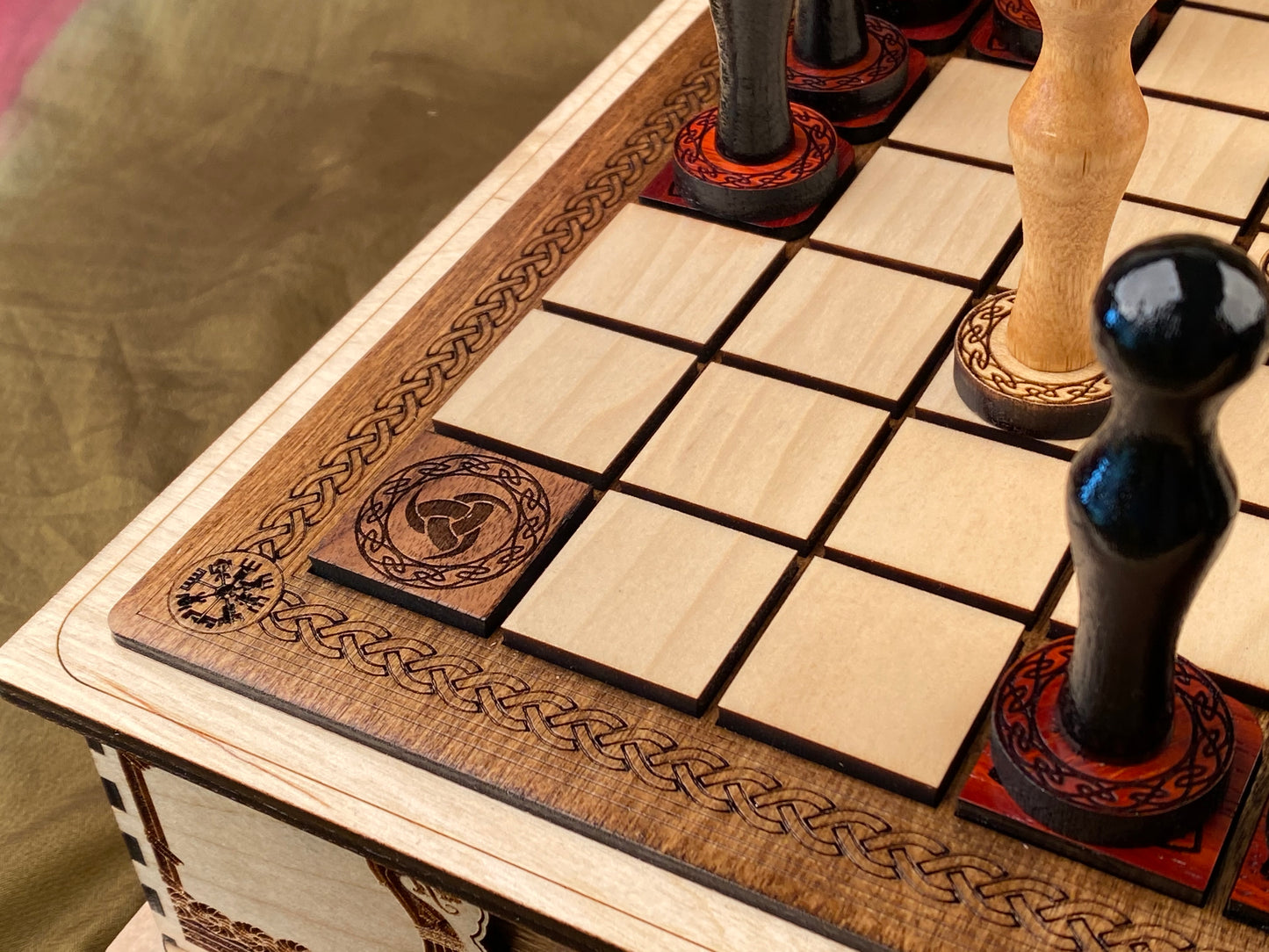 HNEFATAFL! Viking Chess. Deluxe Kings Edition ~ Signed & Numbered.