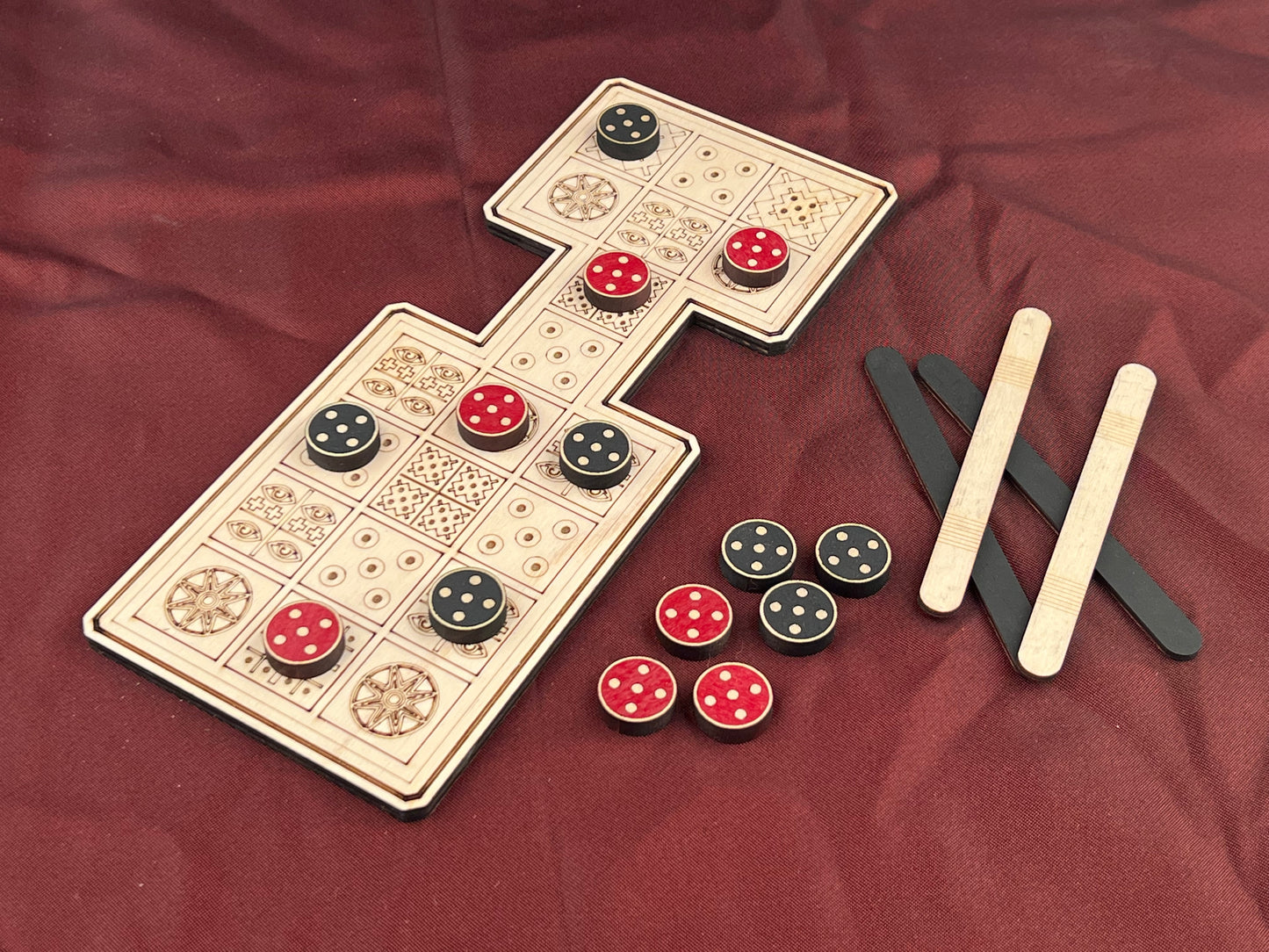 The Ancient Game of UR - A beautiful, Royal Game from Ancient Mesopotamia. Travel Edition.